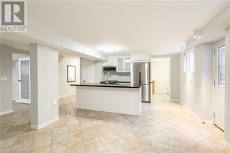 Building Photo - 4 Creekwood Pl