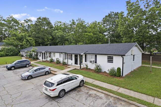 Building Photo - Oak Valley