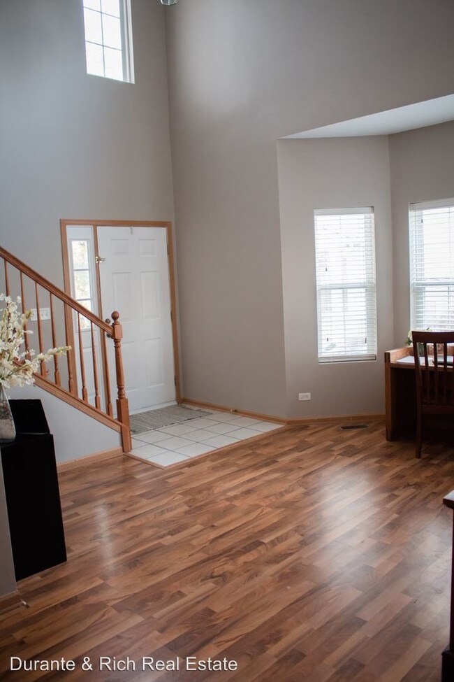 Foto del edificio - 1824 Candlelight Cir