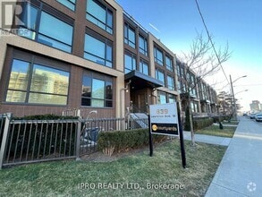 Building Photo - 639-639 Lawrence Ave W