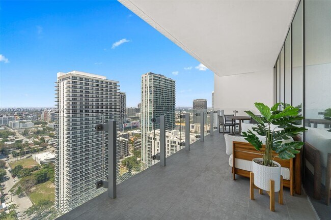 Foto del edificio - 700 NE 26th Ter