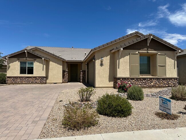 Building Photo - 2518 E Novak Way