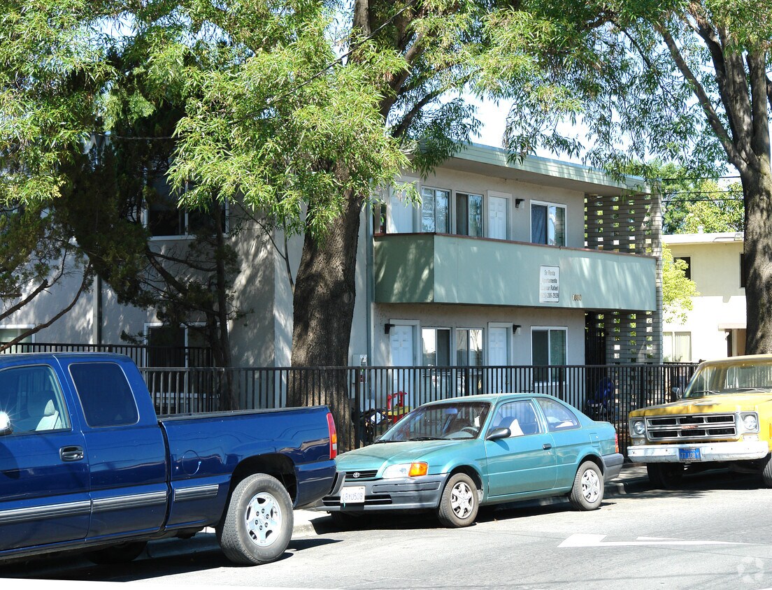Building Photo - 1680 Haller Ct