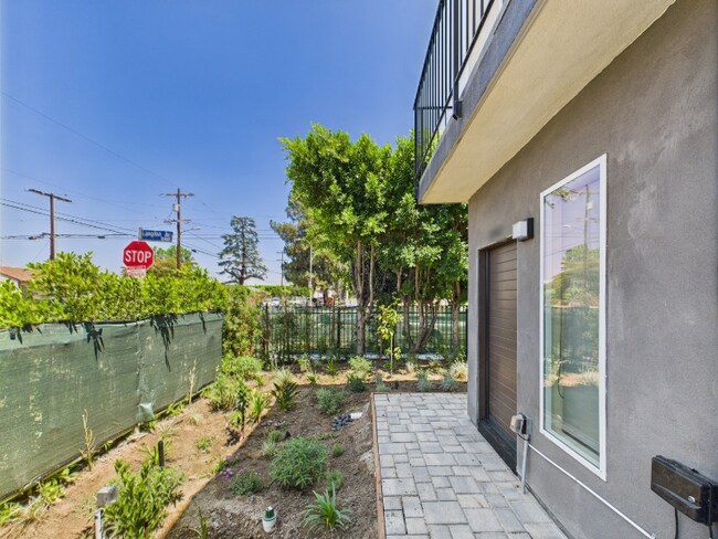 Foto del edificio - 15502 Chase St