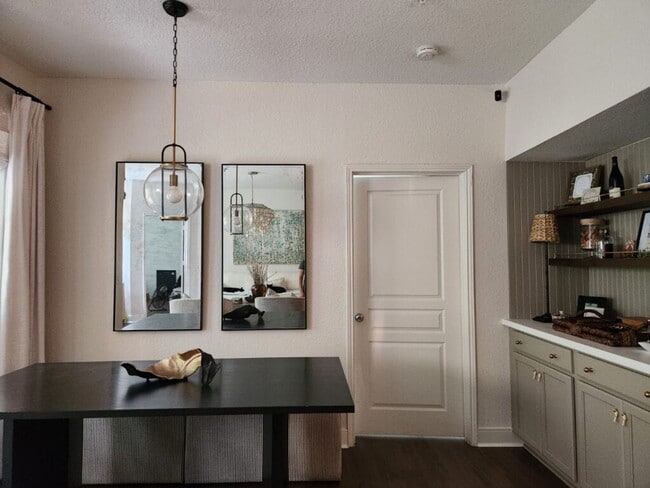 Building Photo - Luxurious condo in Tampa Palms