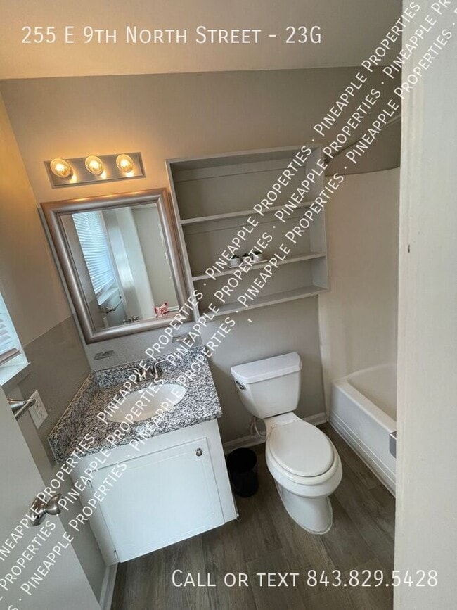 Foto del edificio - 255 E 9th N St