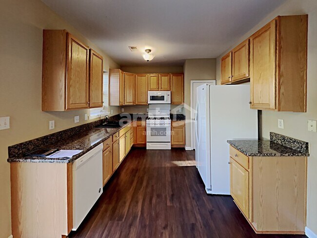 Foto del edificio - 13504 Armour Ridge Dr