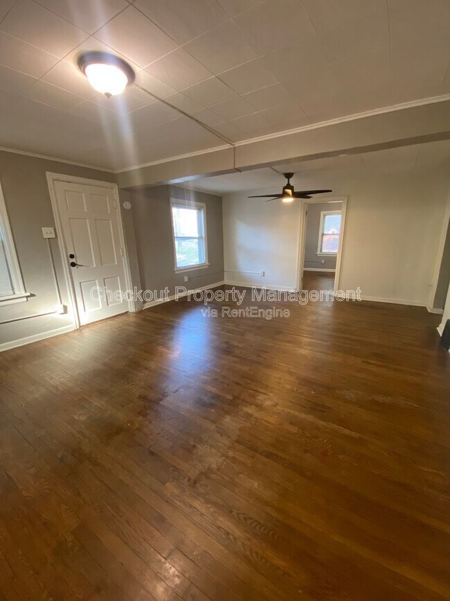 Foto del edificio - 5516 Fairridge Ct