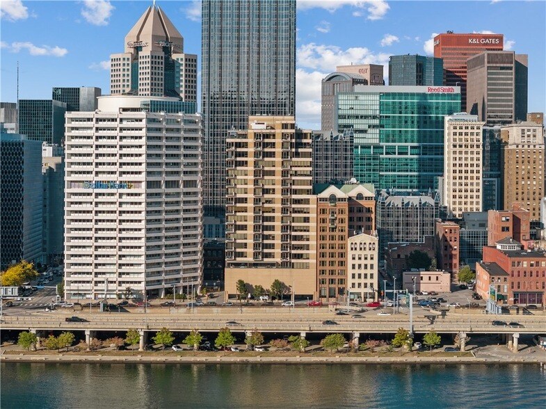 Primary Photo - 151 Fort Pitt Blvd
