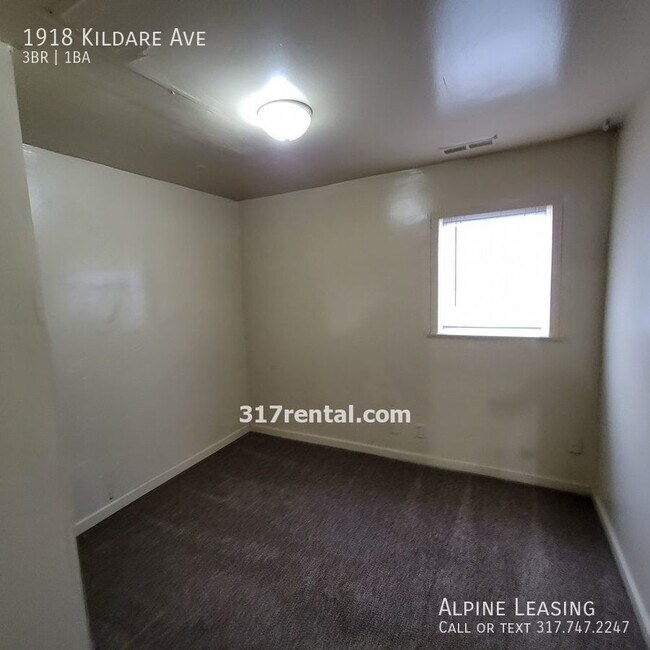 Building Photo - Near Eastside 3BR House w/Garage!
