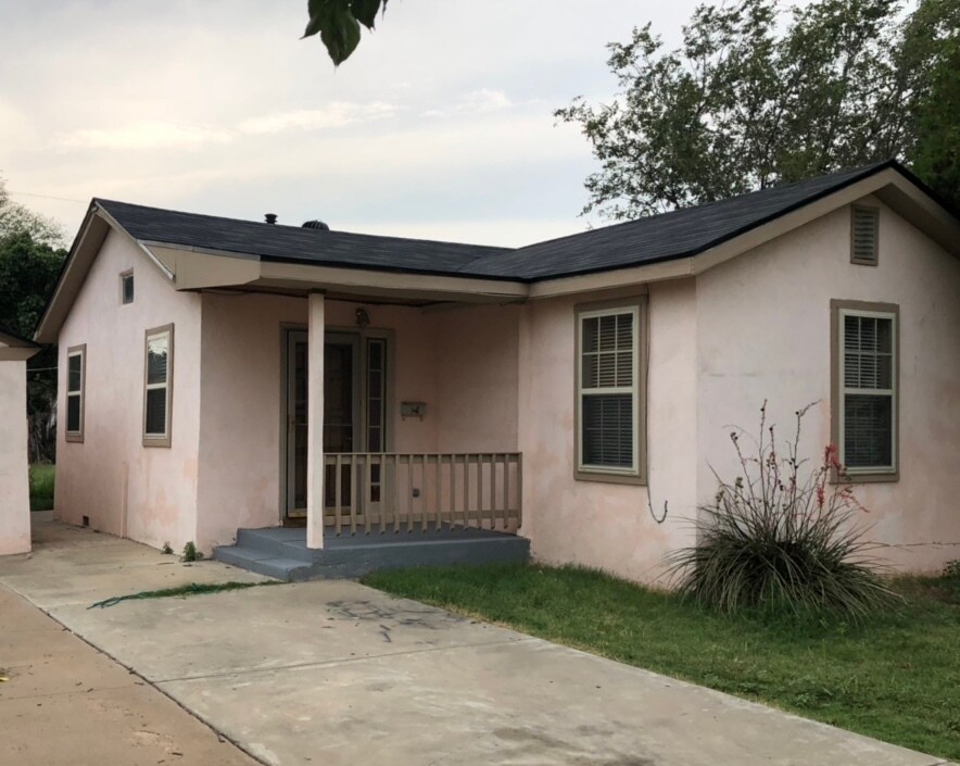 Foto principal - 4124 S Van Buren St