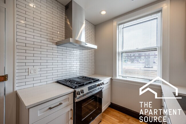 Foto del edificio - 6409 N Talman Ave