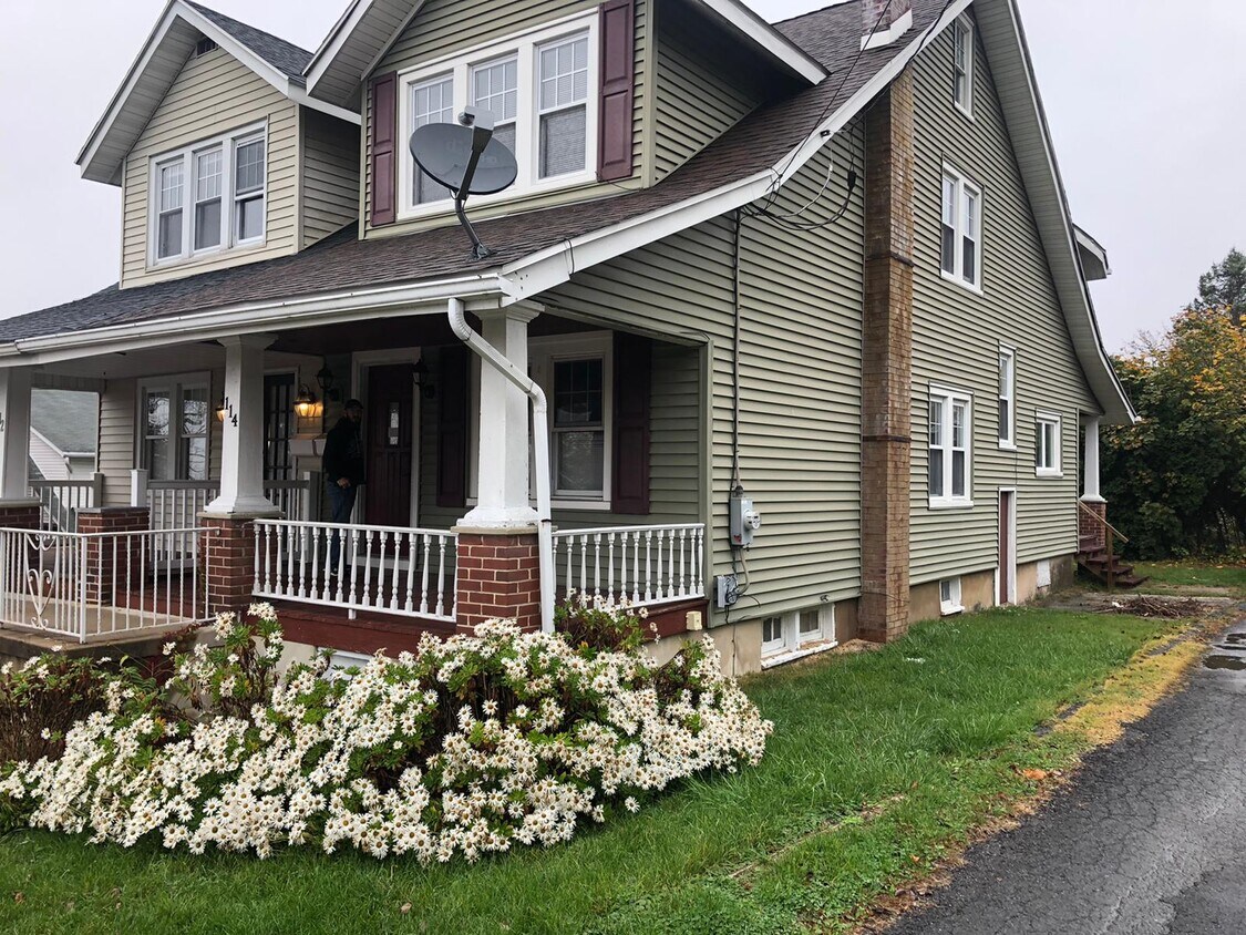 FRONT OF HOME - 114 S 20th St
