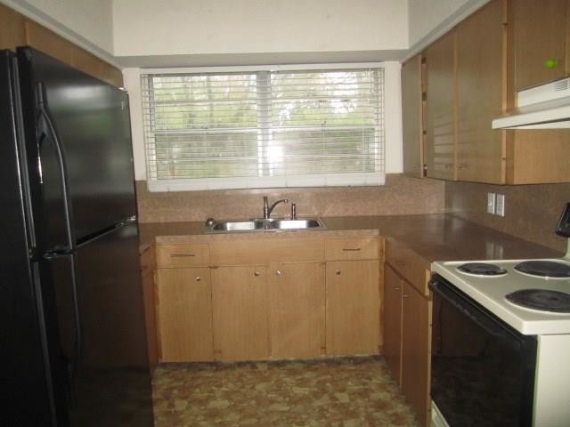 Foto del edificio - 9630 Larston St