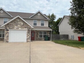 Building Photo - 16056 Holy Cross Ln