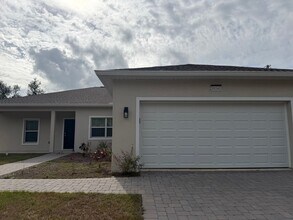 Building Photo - 20241 Lorette Ave