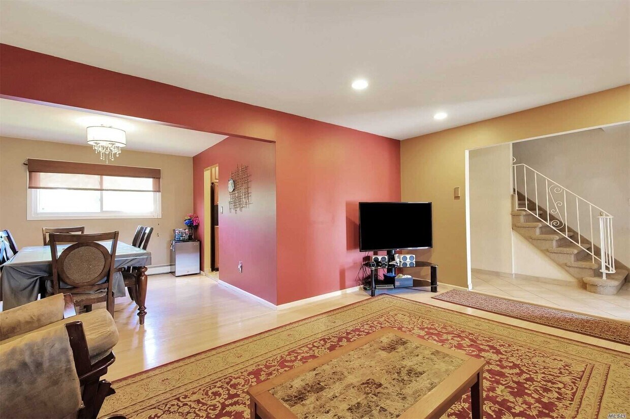 2444 Seebode Ct, Bellmore, NY 11710 House Rental in Bellmore, NY