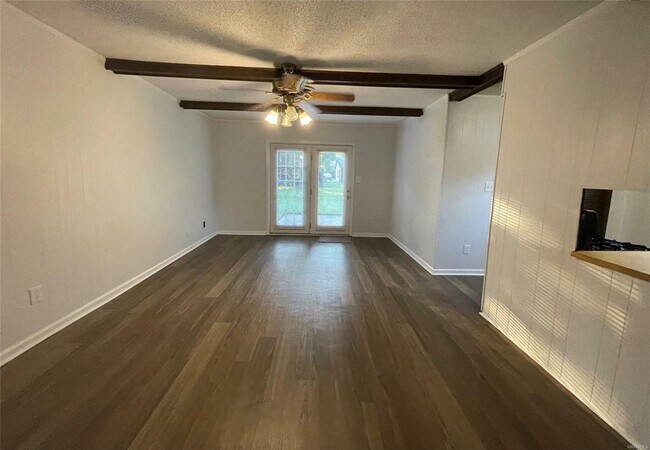 Building Photo - 349 Kroy Dr