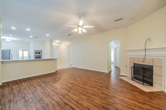 Foto del edificio - 4709 Belladonna Dr
