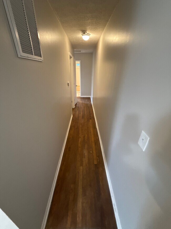 Foto del edificio - 5331 Oliver Ave