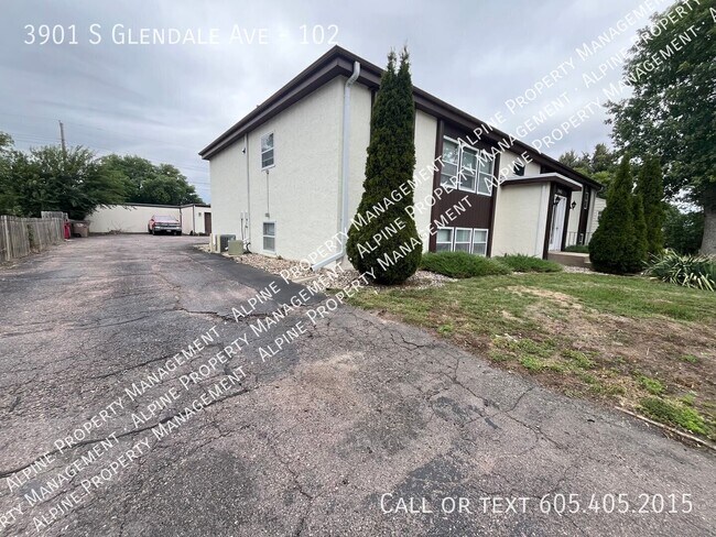 Foto del edificio - 3901 S Glendale Ave