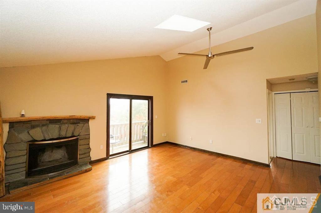 Foto principal - 5003 Ravens Crest Dr