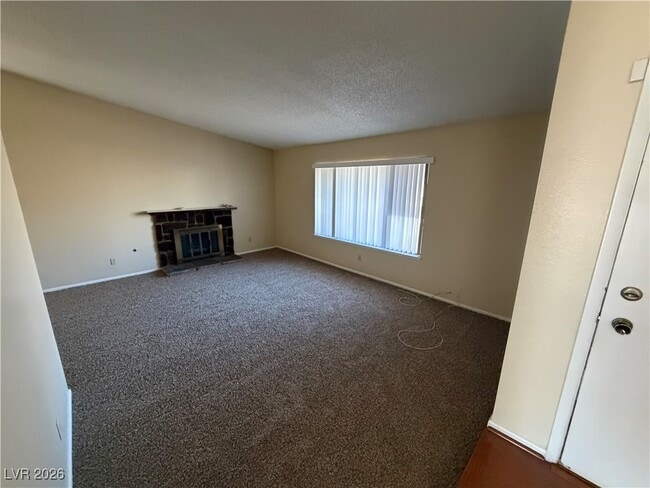 Building Photo - 1560 Elaine Dr