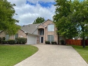 Building Photo - 26 Monterey Dr