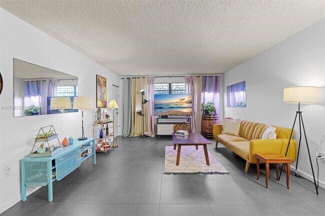 Foto del edificio - 9022 NE 8th Ave