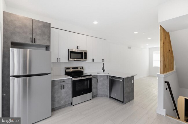 Foto del edificio - 1043 W Orleans St