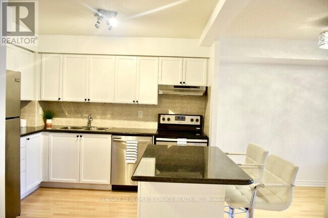 Building Photo - 3888 Duke of York Blvd