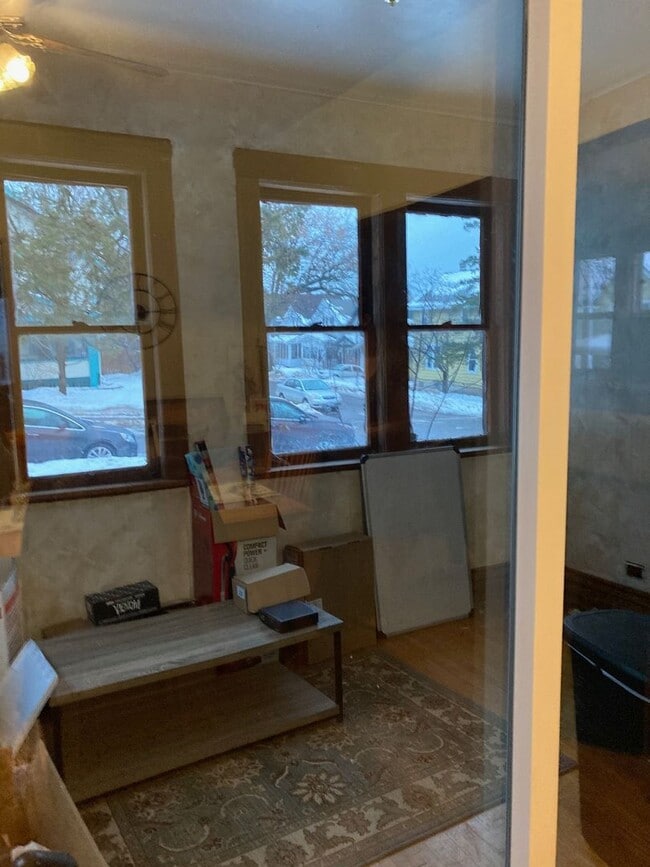 Building Photo - AVAILABLE JUNE - 4 Bed 2 Bath In Chester Park