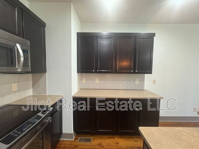 Foto del edificio - 1806 DeKalb Ave NE