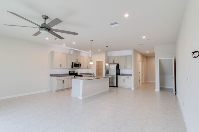 Foto del edificio - 1919 Holden Ridge Ln