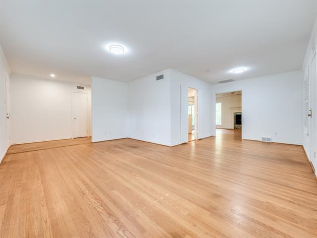 Building Photo - 10715 Royal Springs Dr