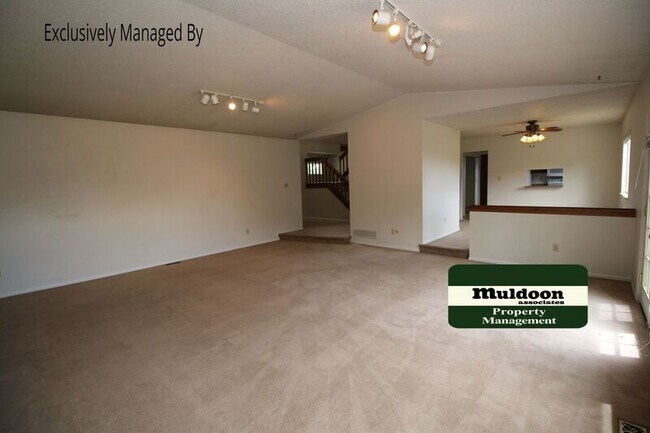 Foto del edificio - 5530 Wilkerson Pass Dr