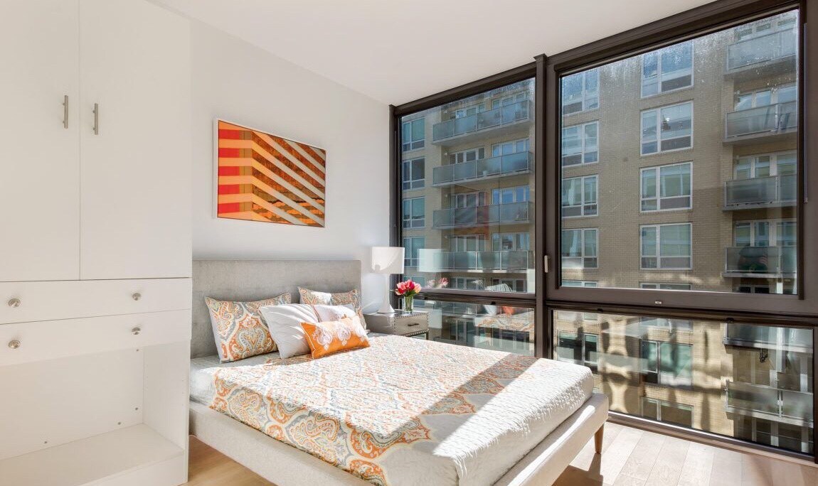 Foto principal - 41-12 24th St