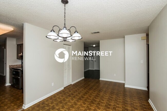 Building Photo - 2 Bedroom Pet-Friendly Home in PALM BAY, FL with Main Street Renewal