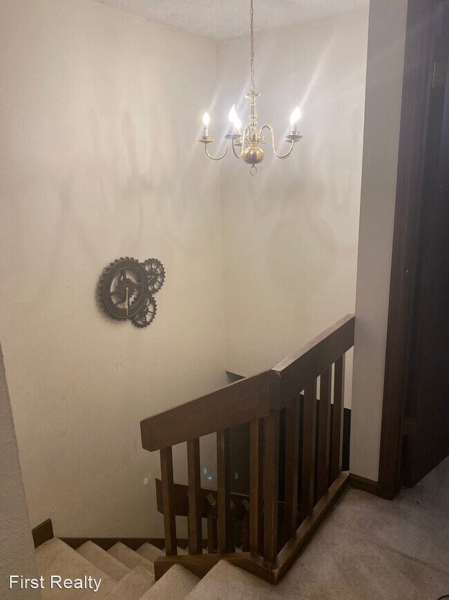 Foto del edificio - 3 br, 2 bath House - 1410 Charing Loop