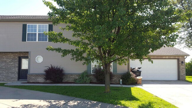 Building Photo - 24 Cabernet Ct