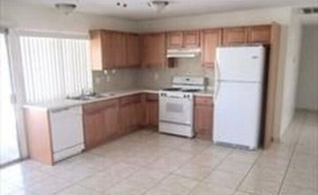 Building Photo - 7132 Acorn Ct