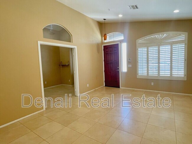 Foto del edificio - 8059 E Maria Dr