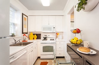 Building Photo - 547 VFW Parkway