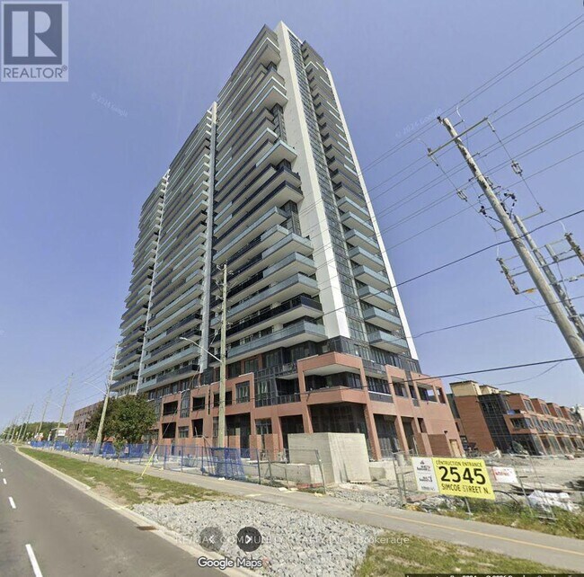 Photo du bâtiment - 2545 Simcoe St N