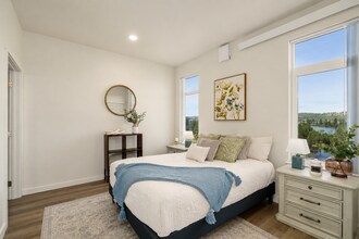 Interior Photo - Arborview on the River