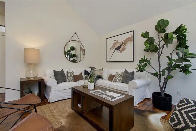 Foto del edificio - 4435 Nobel Dr