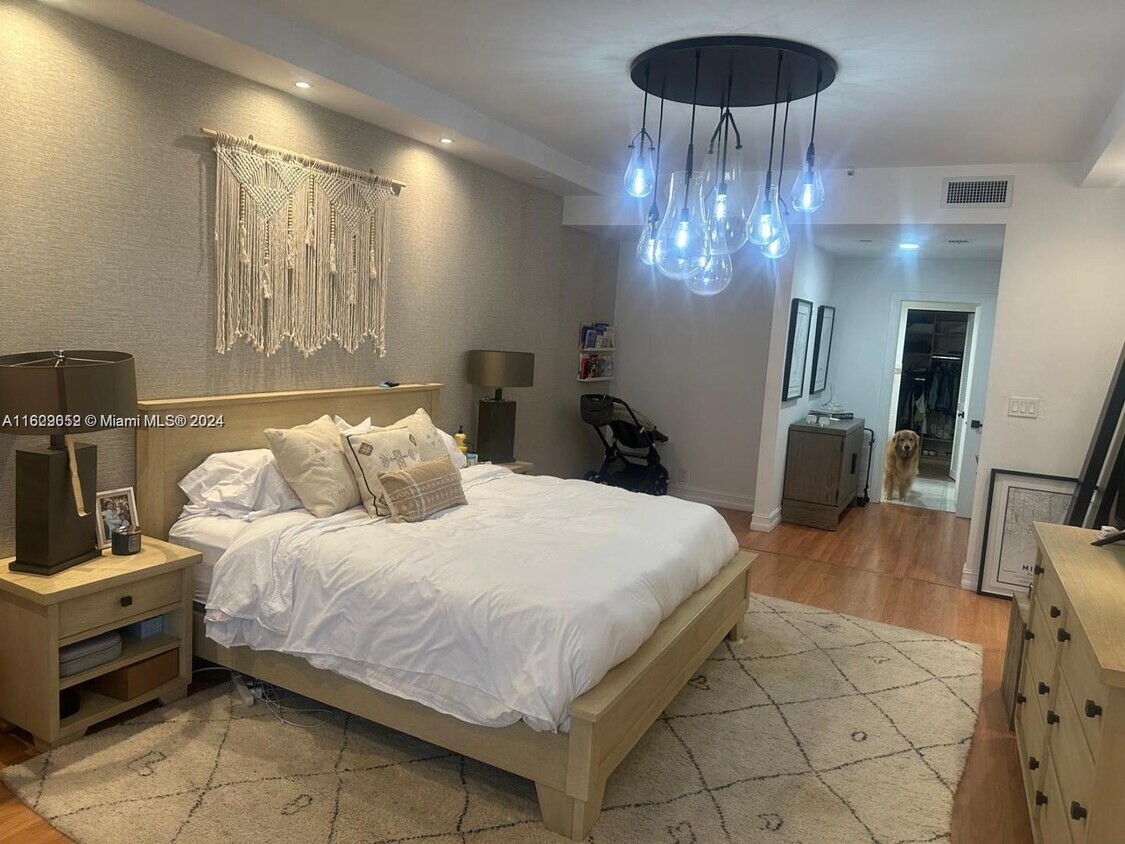 Foto principal - 151 Crandon Blvd