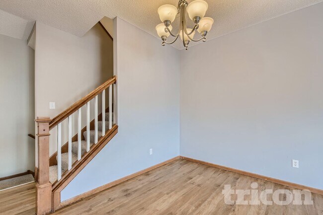 Building Photo - 7712 Lachman Ave NE
