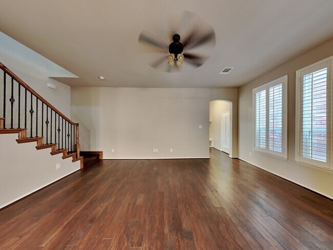 Foto del edificio - GORGEOUSE HOME IN A GATED COMMUNITY!