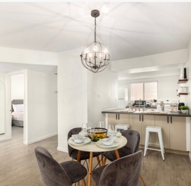 Foto del edificio - 7430 E Chaparral Rd